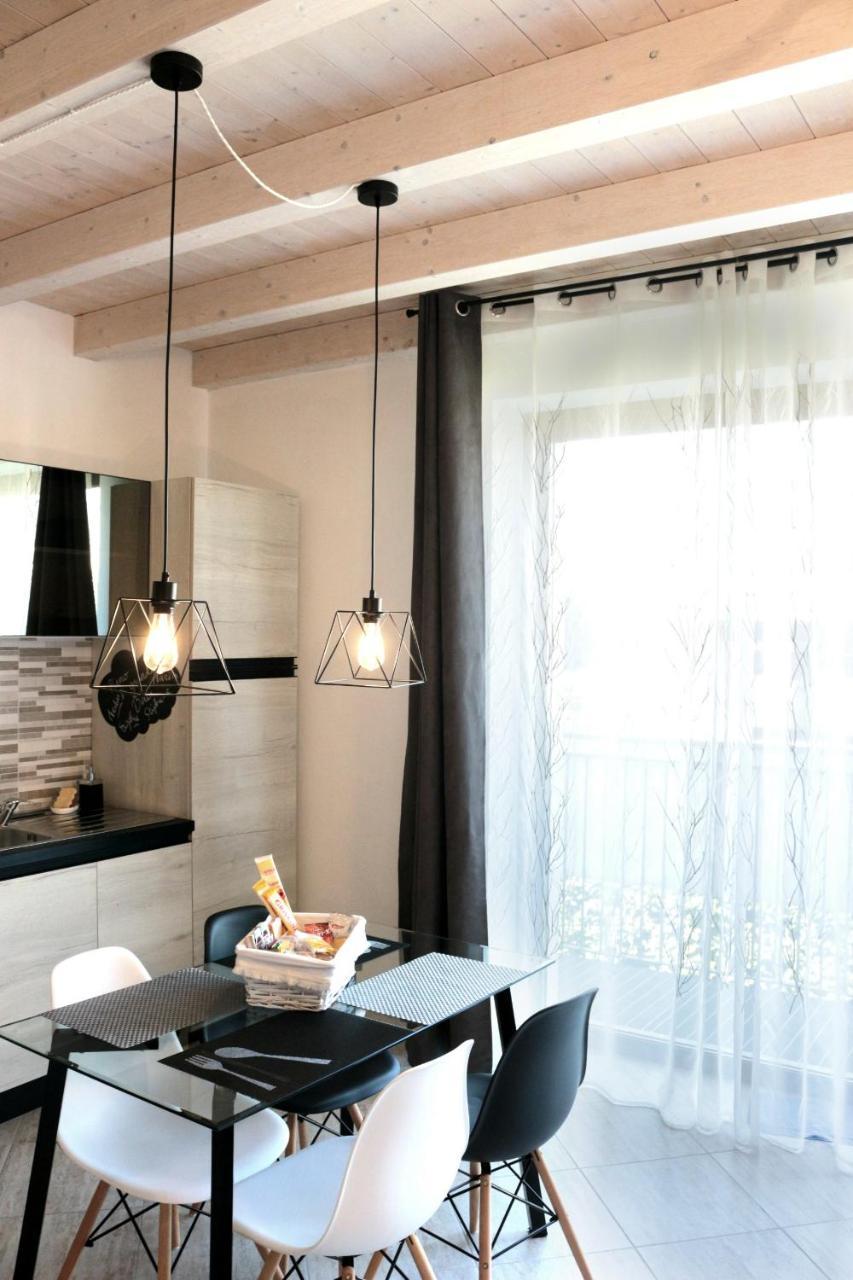 Paradeisos Residence Sas Somma Lombardo Dış mekan fotoğraf
